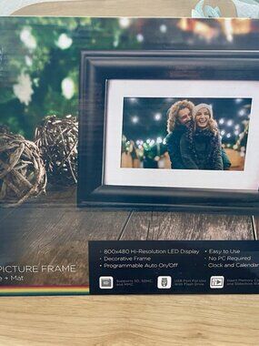 SALE! NEW Polaroid 7" Hi Resolution Digital Picture Frame - WOOD FRAME PDF-750W